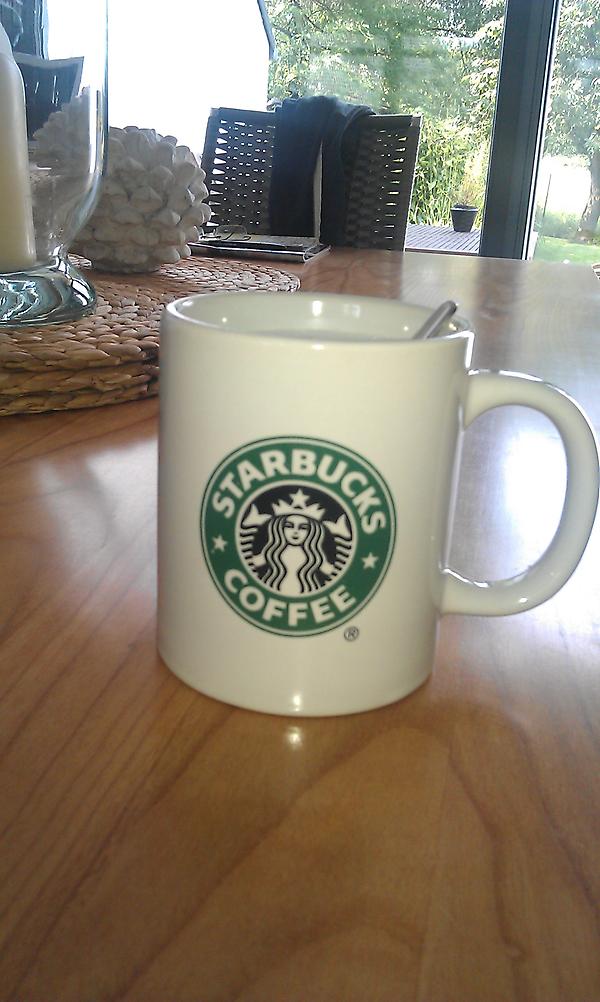 LivingWave's tweet image. Good morning guys :) #starbucks