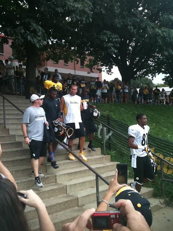 FantasyPharaoh's tweet photo. The Pharaoh's 10th ranked QB for 2012, Big Ben, has just took the practice field. #HailtothePharaoh http://t.co/0mXByk80
