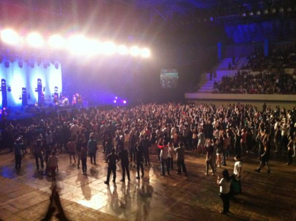solehsolihun's tweet photo. 'if you want communication, that's what you get.' #TheCardigansJKT http://t.co/CfkAL8H3