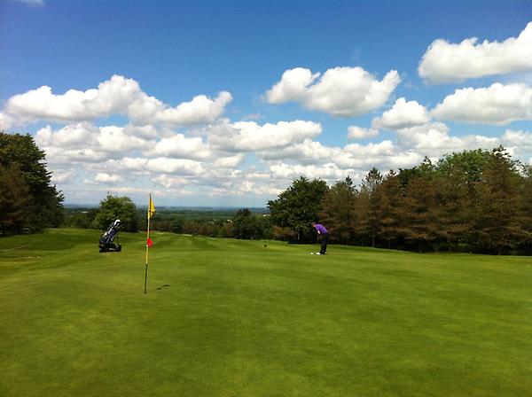 Course playing lovely today, great weather and a nice view!