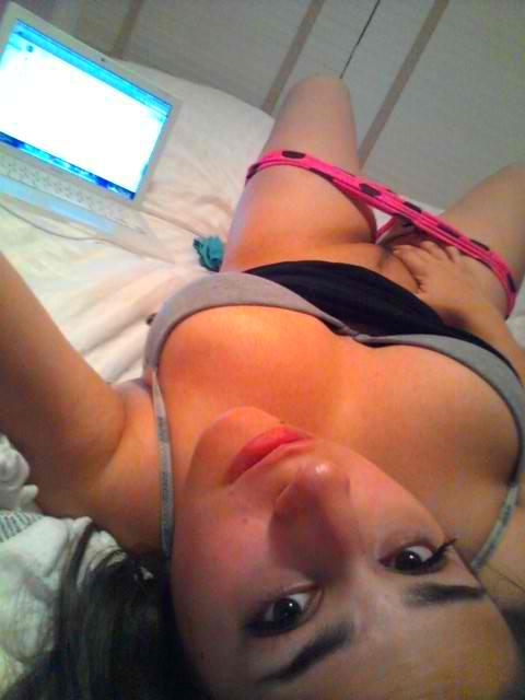 Girls_NSFW's tweet photo. Good lord http://t.co/zbRht6A1