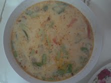 อร่อยมาก (=aroi maak) 555555 best tom yam goong in Samut Songkhram for 40baht is huge and can easily fill 2 or more :-)