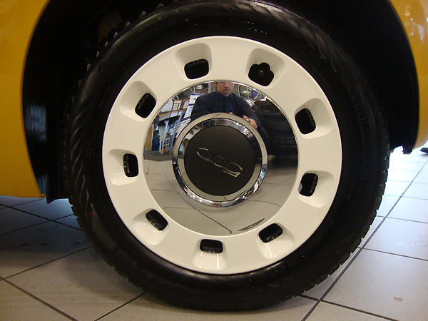 BoltonMotorpark's tweet photo. The new Fiat 500 Colour Therapy. (Wheel Trim) What are your thoughts? http://t.co/JYGwbrXu