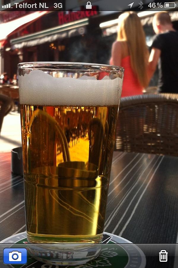 Poeleplein's tweet photo. #poeleplein weer en terras verslag: heerlijk terrasweer! Zonnig, 24 graden. http://t.co/hMV3dhqc