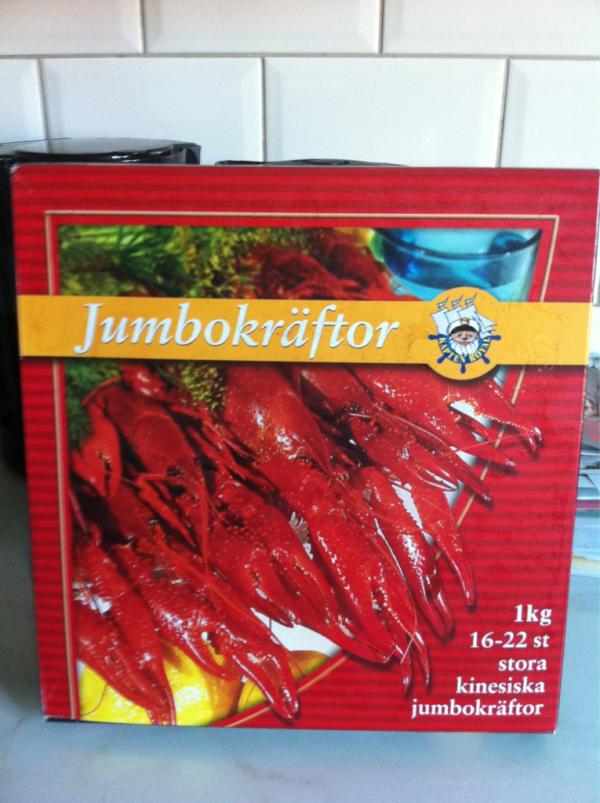 annaSLjohansson's tweet photo. Nu är kräftorna inhandlade inför helgens skiva! @alpetersson @PerraJohansson @svealilienberg http://t.co/ehpE0HYj