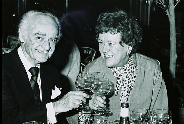 AnthonysPier4's tweet photo. Founder of Anthony's Pier 4, Anthony Athanas with his friend Julia Child. We raise a glass to Julia on her 100th http://t.co/rsW969c4