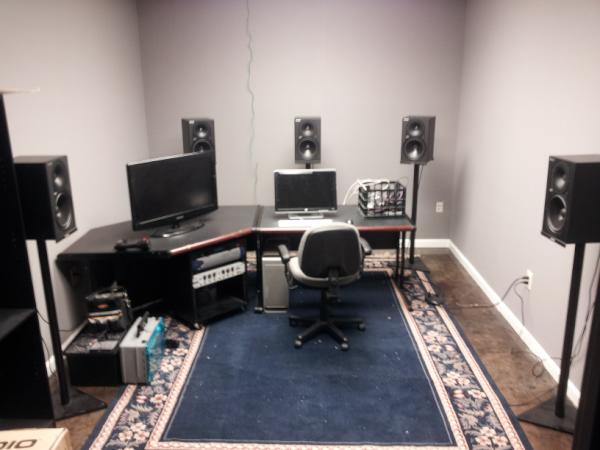 mediacircuspro's tweet photo. Our surround sound suite getting set up in our new facility in Baton Rouge. Acoustic panels going up next. http://t.co/k5KpMULO