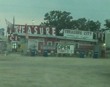 MackinzieSlough's tweet image. Cross that one off the bucket list #lotsofshit