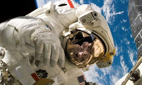 dailygalaxy's tweet photo. Is the Biological, Darwinian Phase of Human Evolution Over? Hawking Says "Yes" 
http://t.co/mLIj7wF0 http://t.co/2NqV6bmi