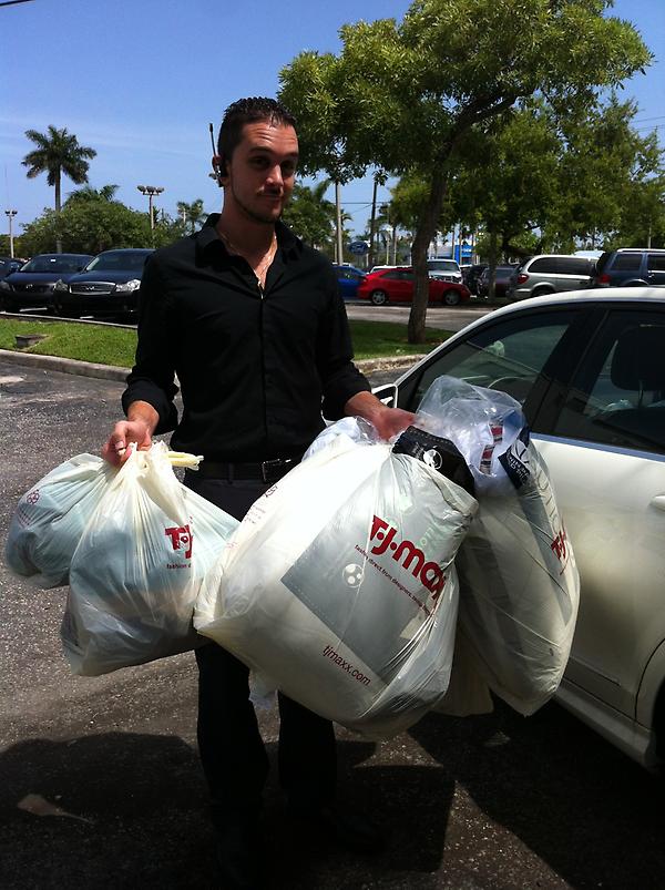 ANDirect's tweet image. This month, our Team is supporting Women in Distress, Human Options, &amp;amp; Gateway Battered Women’s Services.