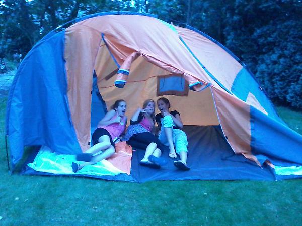 Annevdheuvell's tweet photo. tent af  ! http://t.co/xLm3Acb3