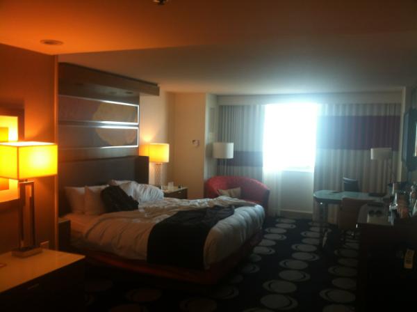 AzAvenger's tweet image. I picked a good hotel.