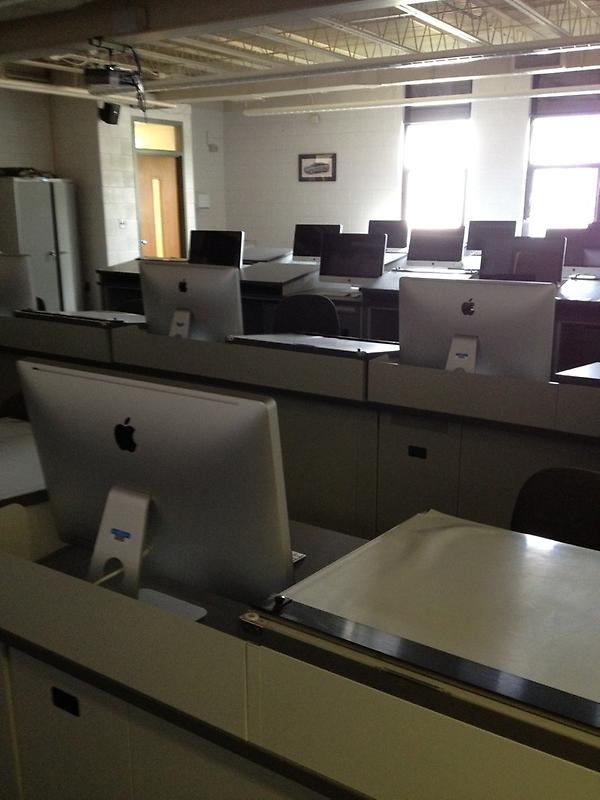 BrentPrimus's tweet image. At least the current seniors get one nice thing. #NewComputers