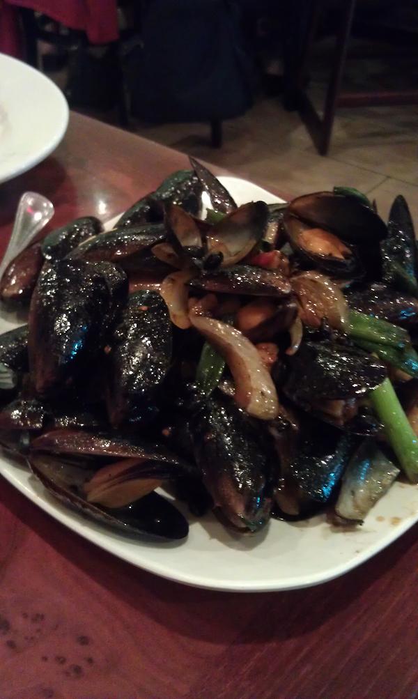 sstokesjr's tweet photo. @CaMeKeRVA just had the best mussels I've ever had from @sichuanboy on Monday. http://t.co/cGe5IDgI