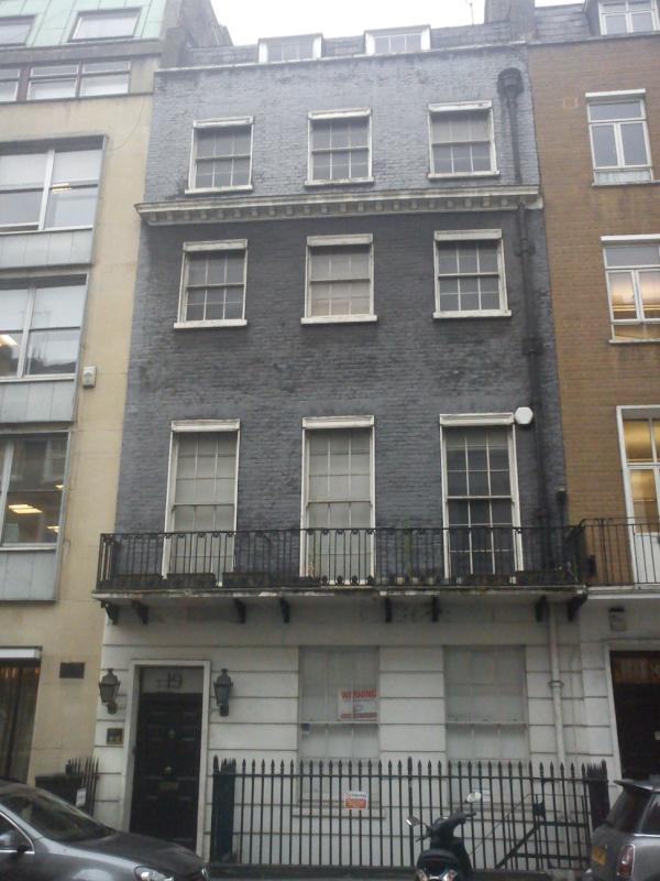 simonmcandrew's tweet image. #makeuse @make_use 19 Queen Street.