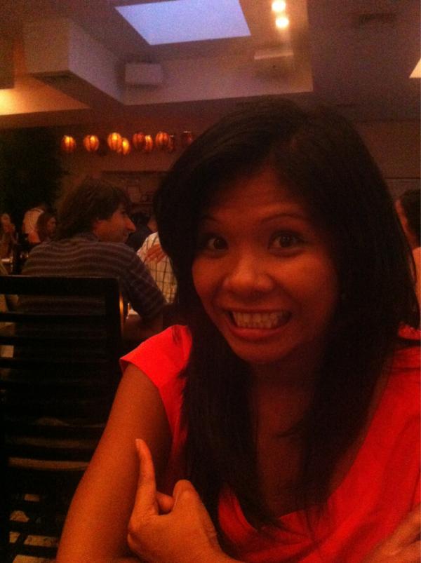 EricCAstillo720's tweet photo. @demitrimartin had dinner next to u was to nervous to ask for a autograph took a pic of my Gf w/ you instead #big fan http://t.co/PBiN43Pf