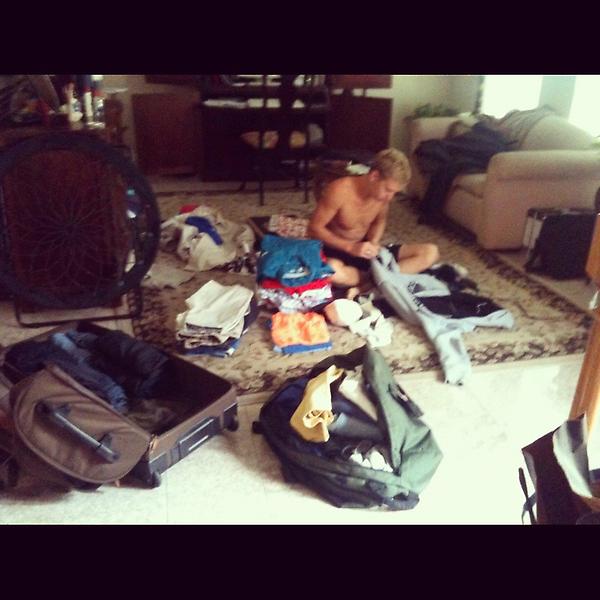 nat_mallory's tweet image. Helping my boys pack 😥 #college #juststayhere @QuitwiththeBS @adaawg22