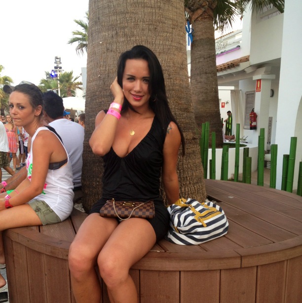 In ushuaya ibiza http://t.co/QNIuRsAr<a href="/tag/saloneroticdevalencia"class="tags"><span>#saloneroticdevalencia</span></a>