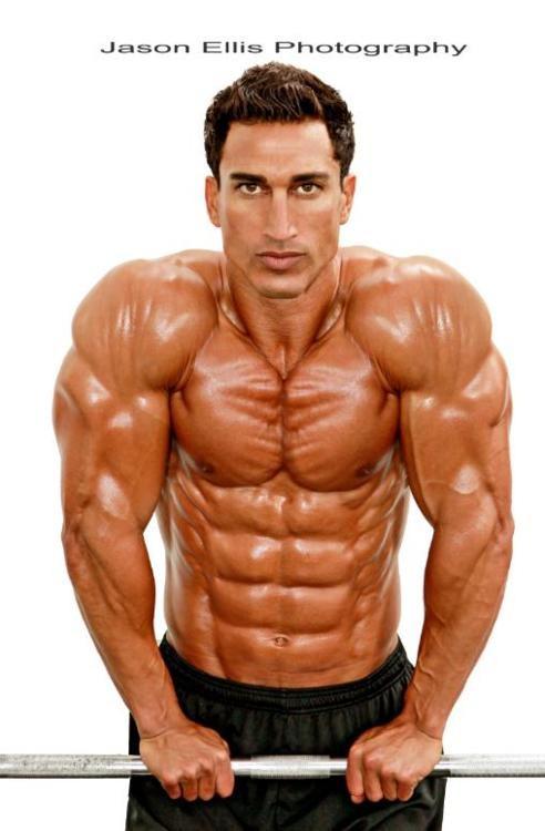 tom_obrien11's tweet photo. "@djCooper90: @tom_obrien11 Epic man http://t.co/YQKIWaNa" hits body doesn't look real. he looks like someone drew him
