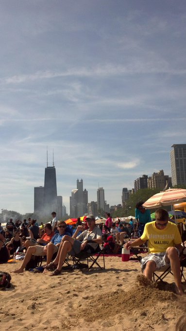 Perfect day! Love this city!!! #Chicago #Beachday #SunIsShinin http://t.co/cwYeubZq<a href="/tag/chicago"class="tags">#Chicago</a><a href="/tag/beachday"class="tags">#Beachday</a><a href="/tag/sunisshinin"class="tags"><span>#sunisshinin</span></a>