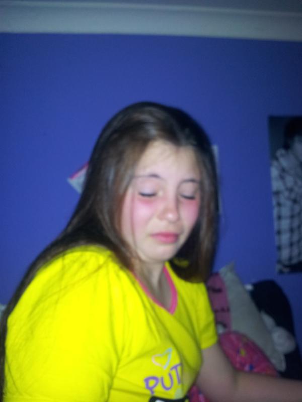 1402becca's tweet photo. think iv blinded my best friend oops http://t.co/xoZwT4o8
