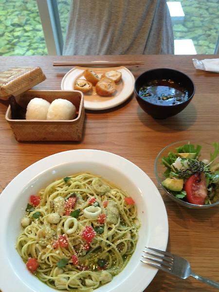 24o's tweet photo. 爽やか和み系ランチ(*^^*) http://t.co/r47dhl9E