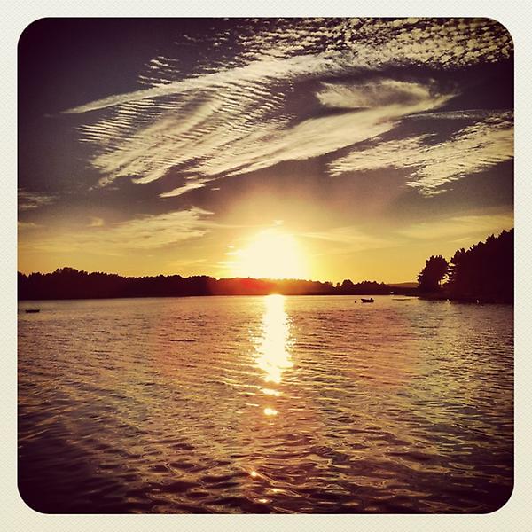 Spetz73's tweet image. Kvällsdopp satt inte helt fel...