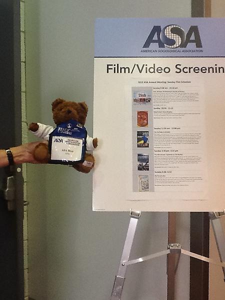ASABear2013's tweet image. Do you want to watch a movie with me? #asa2012