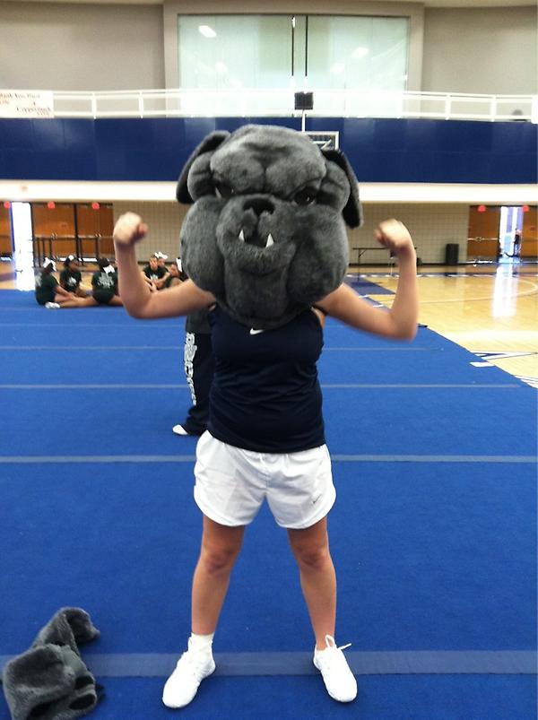 candacebrooks_'s tweet image. Baby Bulldog @skyler_93 #SWOSUCheer
