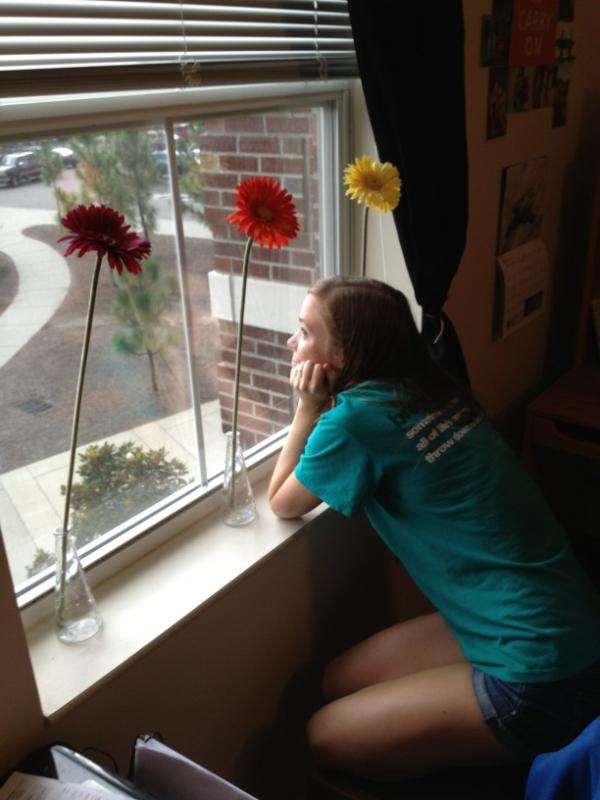 ToddCulbreth's tweet photo. @katie_holcomb she likes thunderstorms http://t.co/EHujT0ee