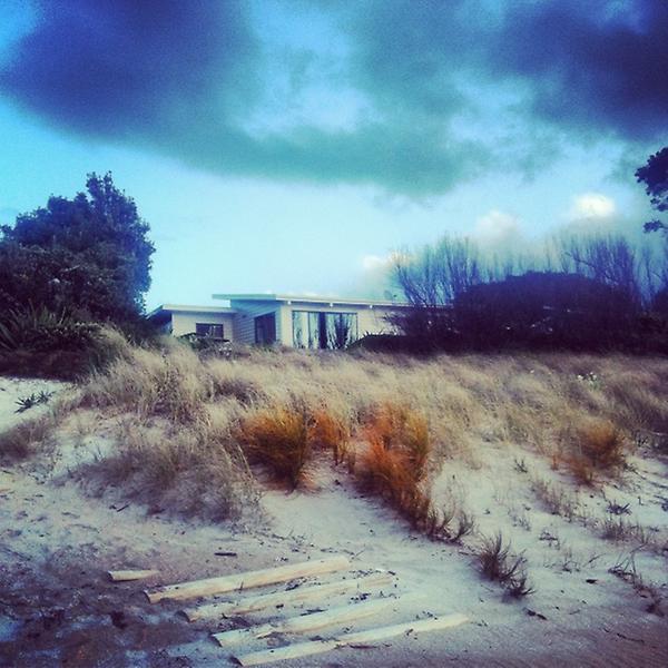 WolfeByte's tweet image. Gorgeous place to stay if you wanna rent a bach.