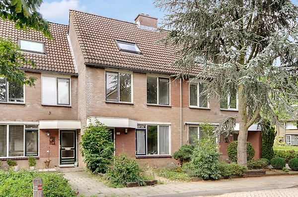 Regio_Makelaars's tweet photo. #Verhuurd: Leeuweriksweide 253 te #Wageningen. Ruime tussenwoning met vrijstaande houten berging. € 800,- per maand http://t.co/TueeMsBS
