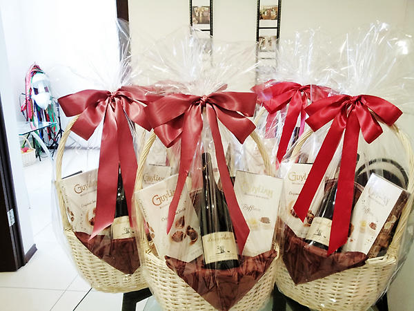 BasketsRu's tweet image. Подарочная корзина "Beaujolais",  не сдает свои позиции !!!:)