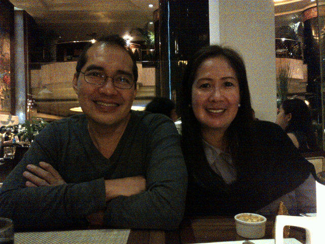Robi Domingo on X: "Bonding with parents and @marodmingo0428! Honoring thy father and mother tonight :)) http://t.co/8hJjtUF2" / X