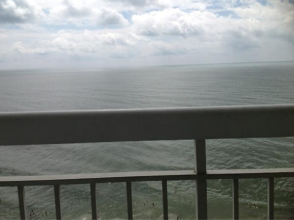 coreybollo's tweet photo. In garden city chillin http://t.co/z395F7gg