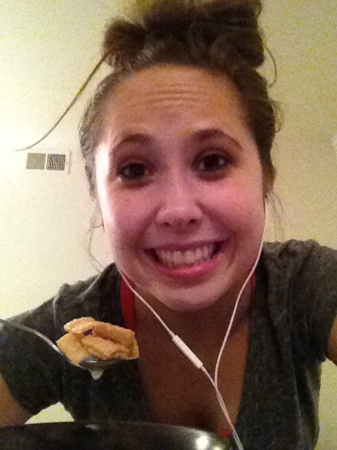 ariana_johnson's tweet image. #toohappy #CinnamonToastCrunch #2amsnack