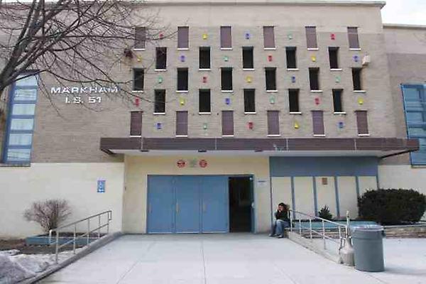 X_ofRobin's tweet image. //I hate this place......ooh wait....that's my school -__-\\