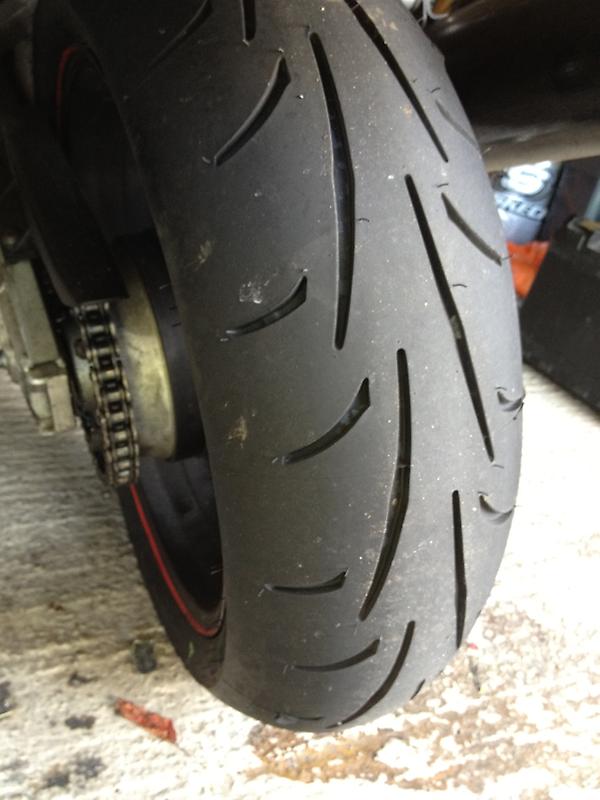 shervintab's tweet image. BOOM! Dunlop sportsmarts, 1st run. Left side nearly to edge. #projectfalcon