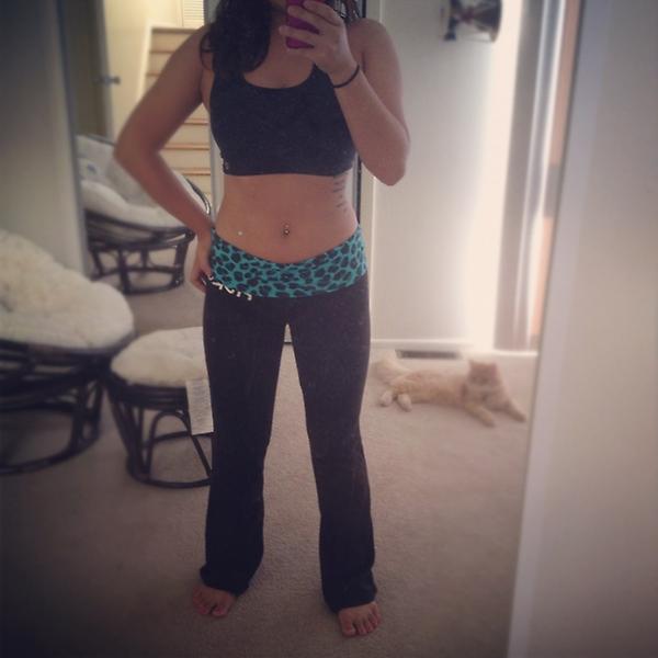 meow_there's tweet image. Finally losing some of that freshman year weight -_- #5lbsdown #workout