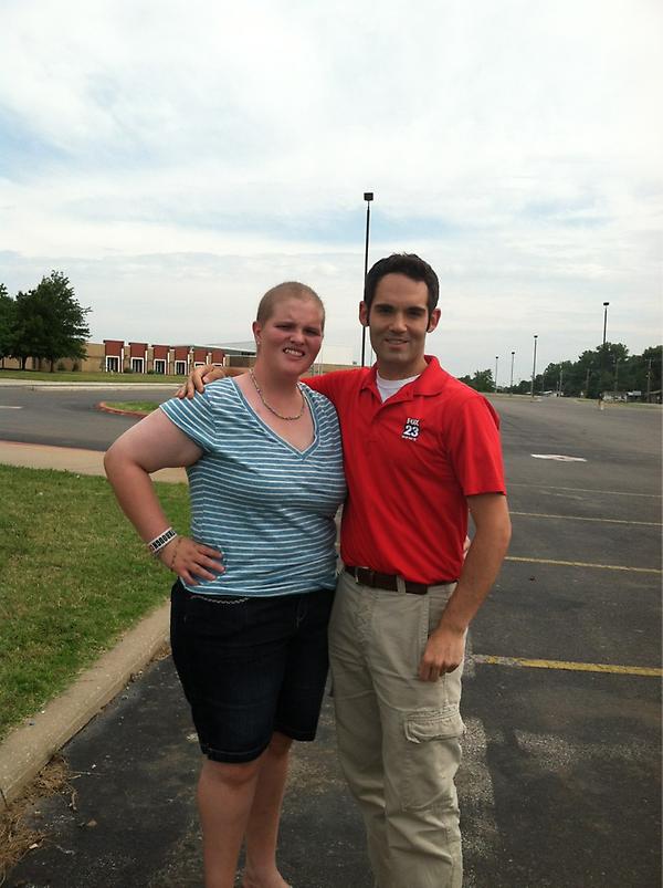 APaluka's tweet image. Here is a pic of me &amp;amp; @morganmitchell0 . I interviewed her in June an awesome story about her life. #prayforMorgan