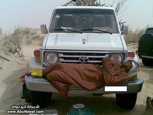 mooneeraa's tweet photo. "@_abdulllha: ضاقت الاماكن ههههههه #غرد_بصوره http://t.co/76Xhph8f"