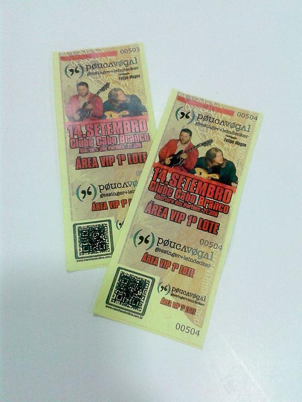LuanaFmota's tweet photo. Setembro chego o/ ansiosa para o #ShowdePoucaVogal http://t.co/eYlbSWR
