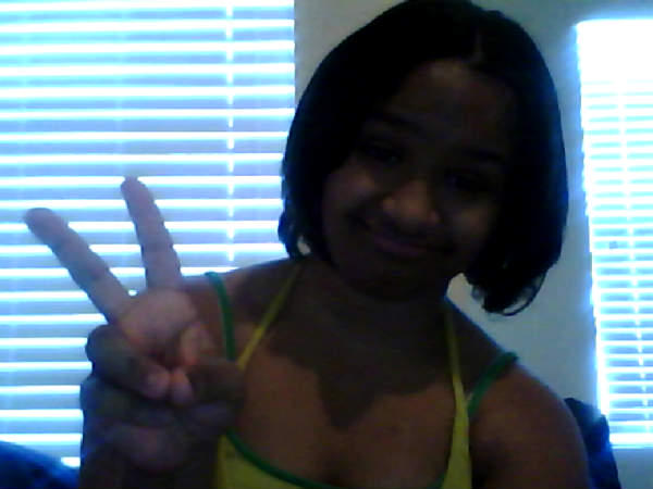 LilParkerr2012's tweet photo. Peace ☺ #webcamtoy http://t.co/EKgSHMza