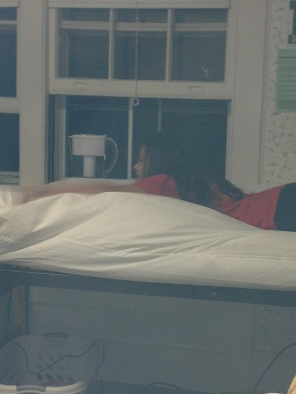 carmenescu96's tweet image. Having some trouble over there? #prepschoolproblems