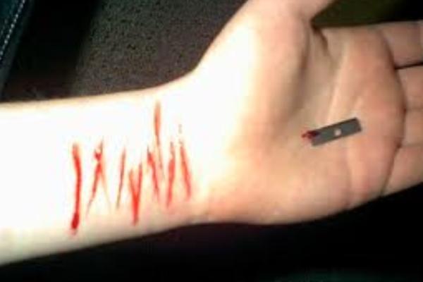 Skippyandlucy's tweet photo. I am so bored i did this http://t.co/f7KHi9bU
