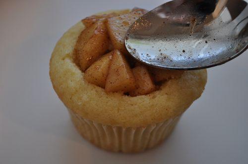 iceddc's tweet photo. Good Morning Loves! #cupcakes http://t.co/lqVOlL4d