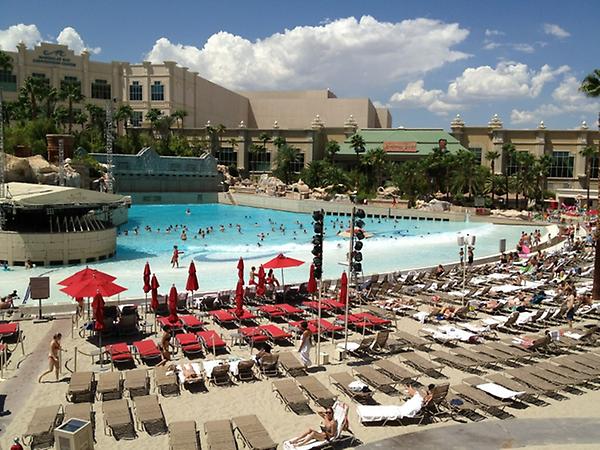 Mandalay Bay Resort on X: Like what you see? RT if you wish you