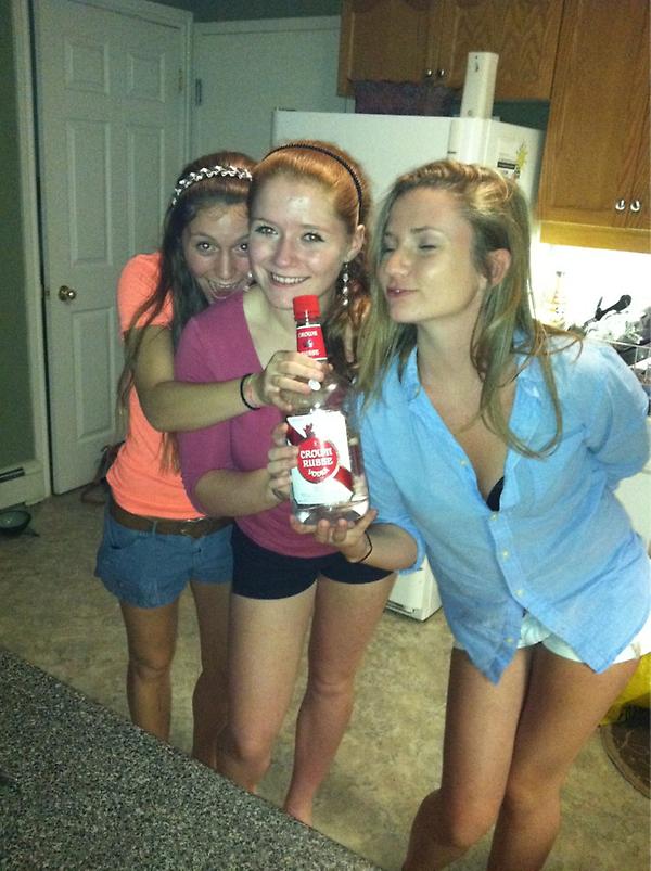 @lizz_hock Sippin crown without you 😢 we miss you though @masseuse16 @lizz_curran 💜