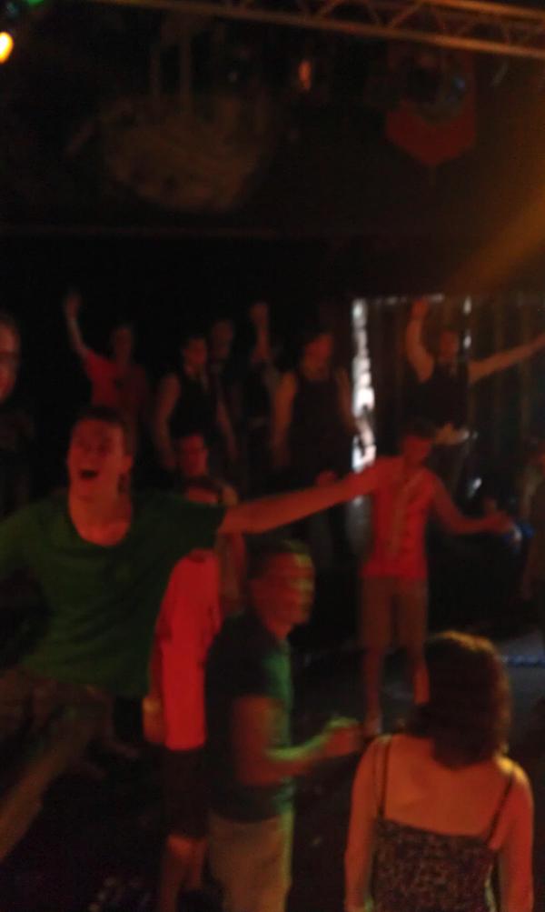 esvdemos's tweet image. Nice! Nu nu volle zaal bij Demos! Zometeen champagneontbijt en de laatste kans om in te schrijven #intro040 #studentapp