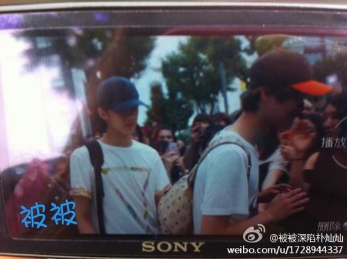 TaoRisID's tweet photo. #Pict #HunHan #Sehun #Luhan http://t.co/NtVyE5bx